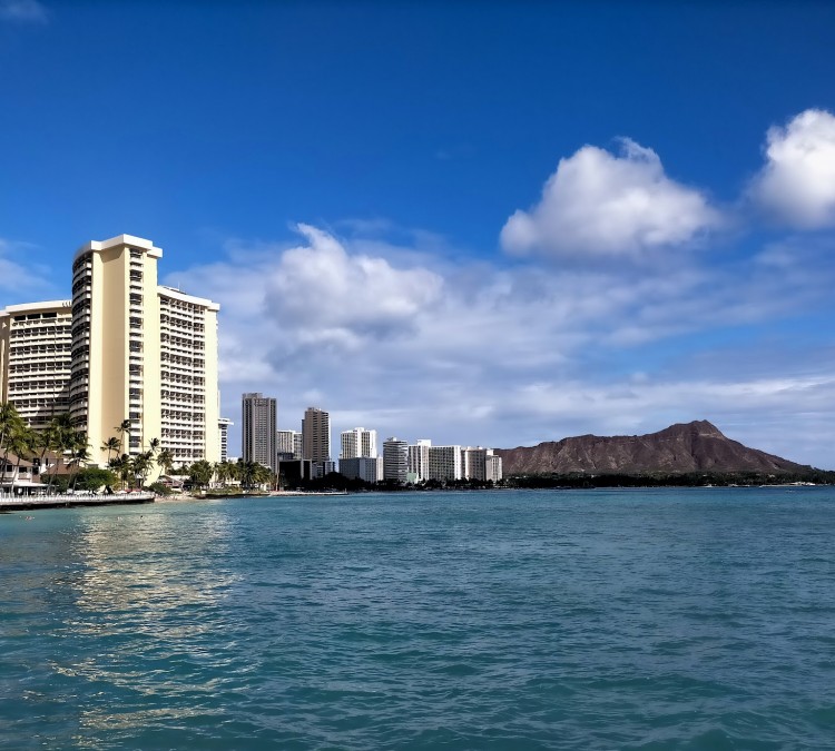 Waikiki Beach Center (Honolulu,&nbspHI)